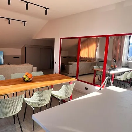Niabi 3Bdr Mansard With City View Tbilisi Exterior photo