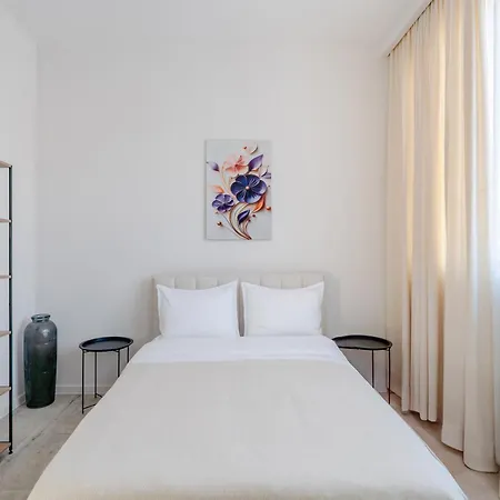 Niabi 3Bdr Mansard With City View Tbilisi Exterior photo