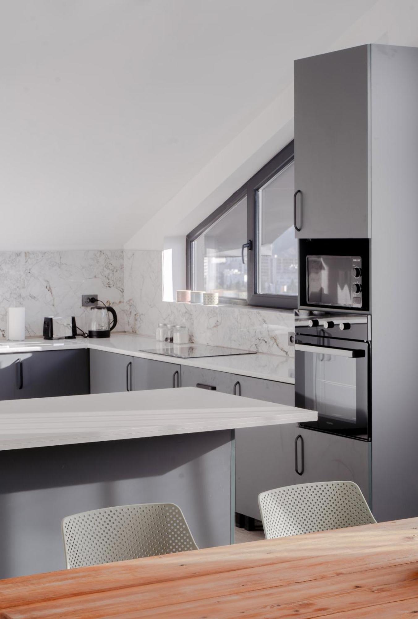 Niabi 3bdr Mansard With View * Тбилиси