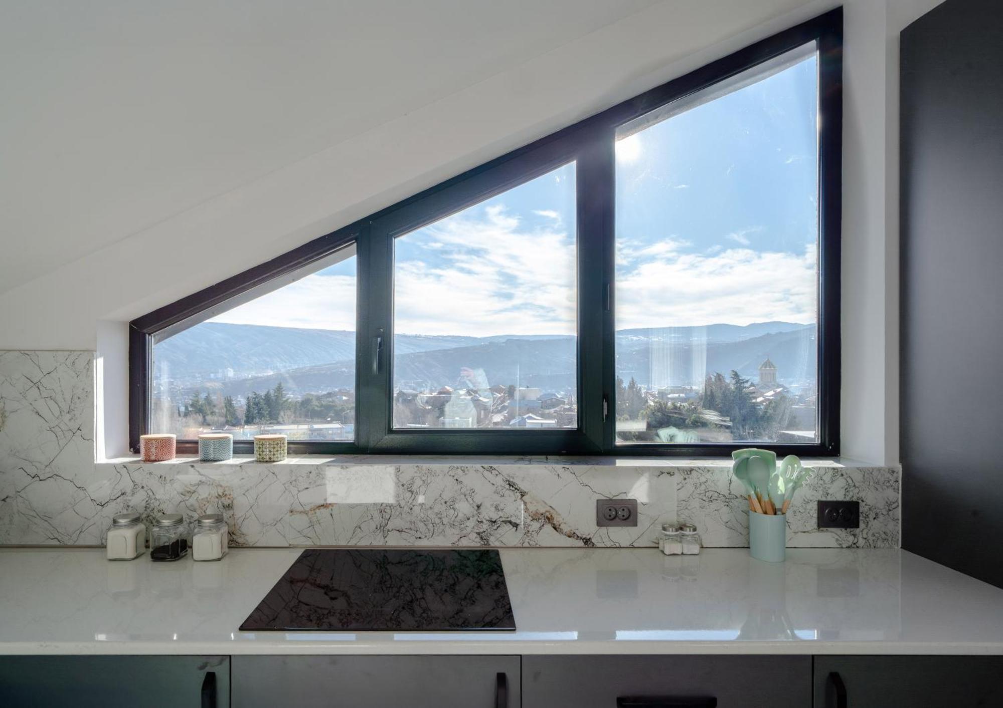 Niabi 3bdr Mansard With View Апартаменты Тбилиси