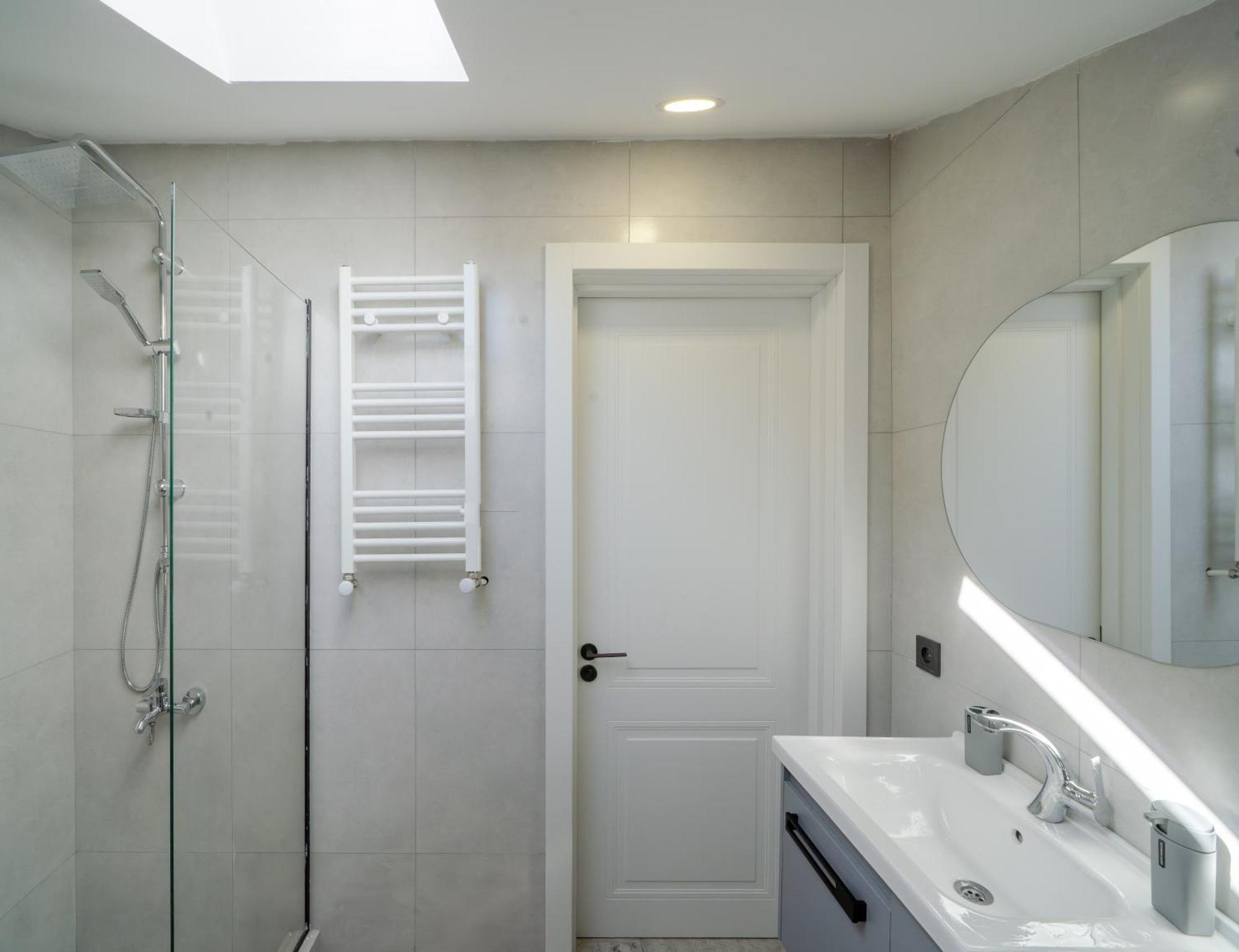 Niabi 3bdr Mansard With View Апартаменты *