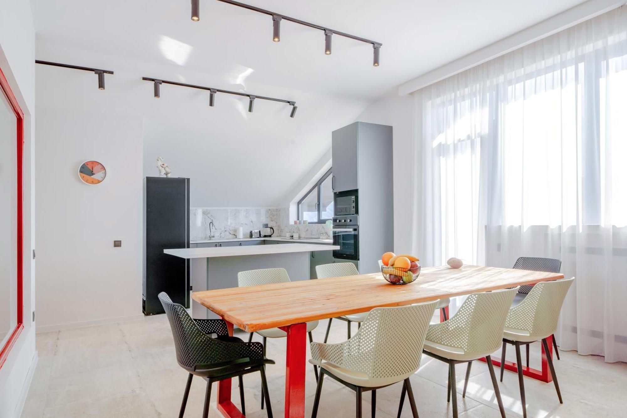 Niabi 3bdr Mansard With View Апартаменты