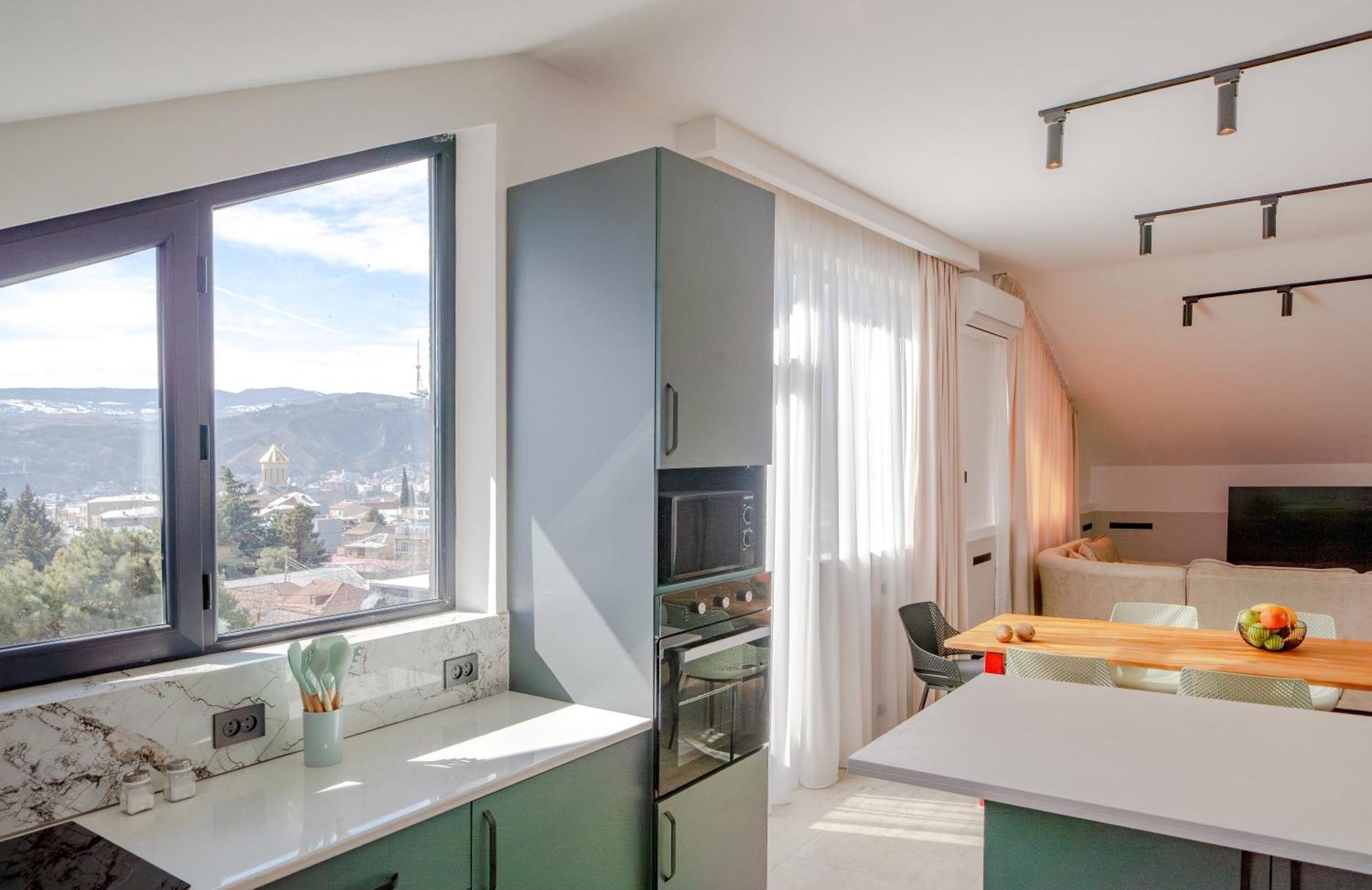 Апартаменты Niabi 3bdr Mansard With View