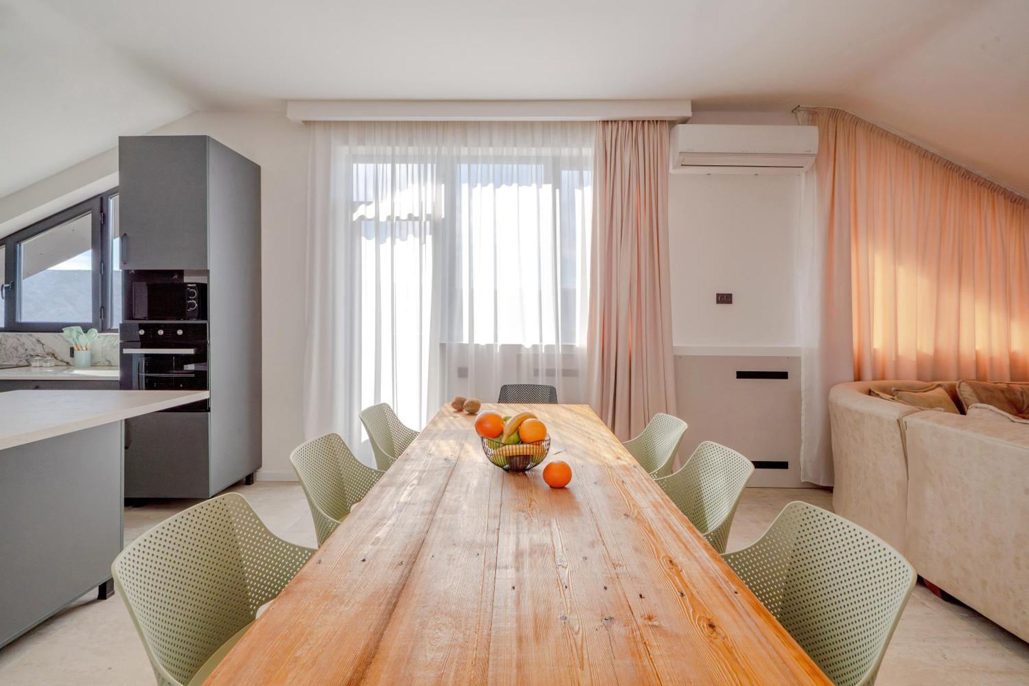 Niabi 3bdr Mansard With View Тбилиси