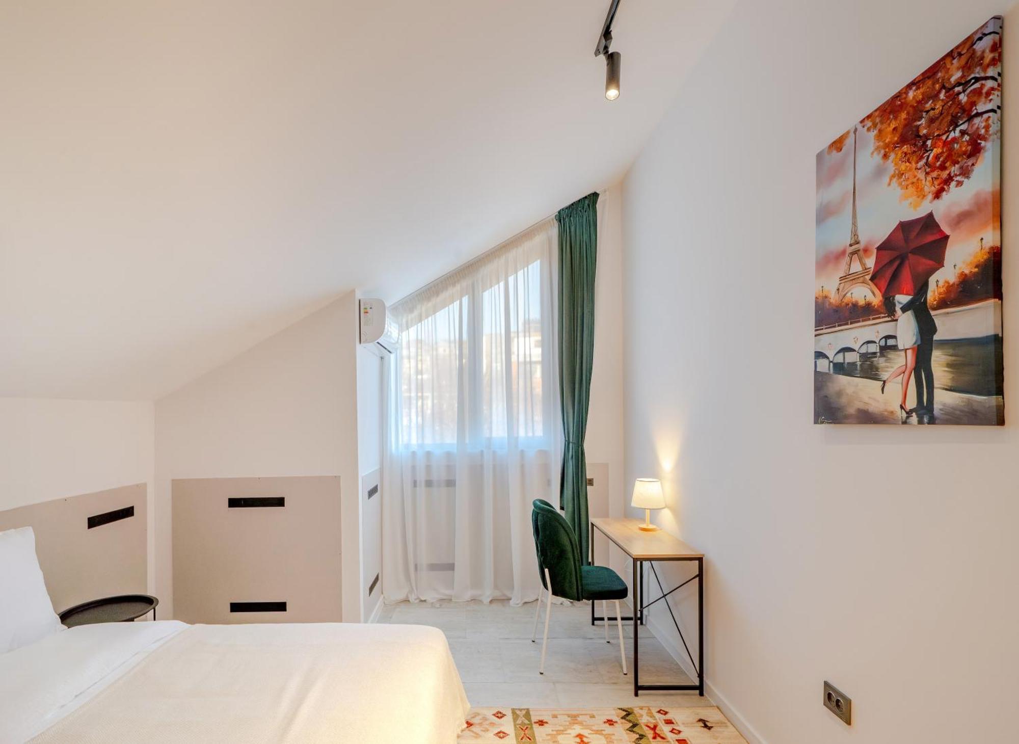 Niabi 3bdr Mansard With View * Тбилиси
