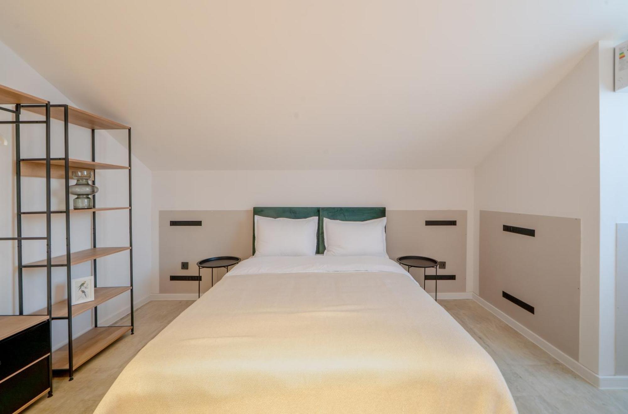 Niabi 3bdr Mansard With View Апартаменты Тбилиси