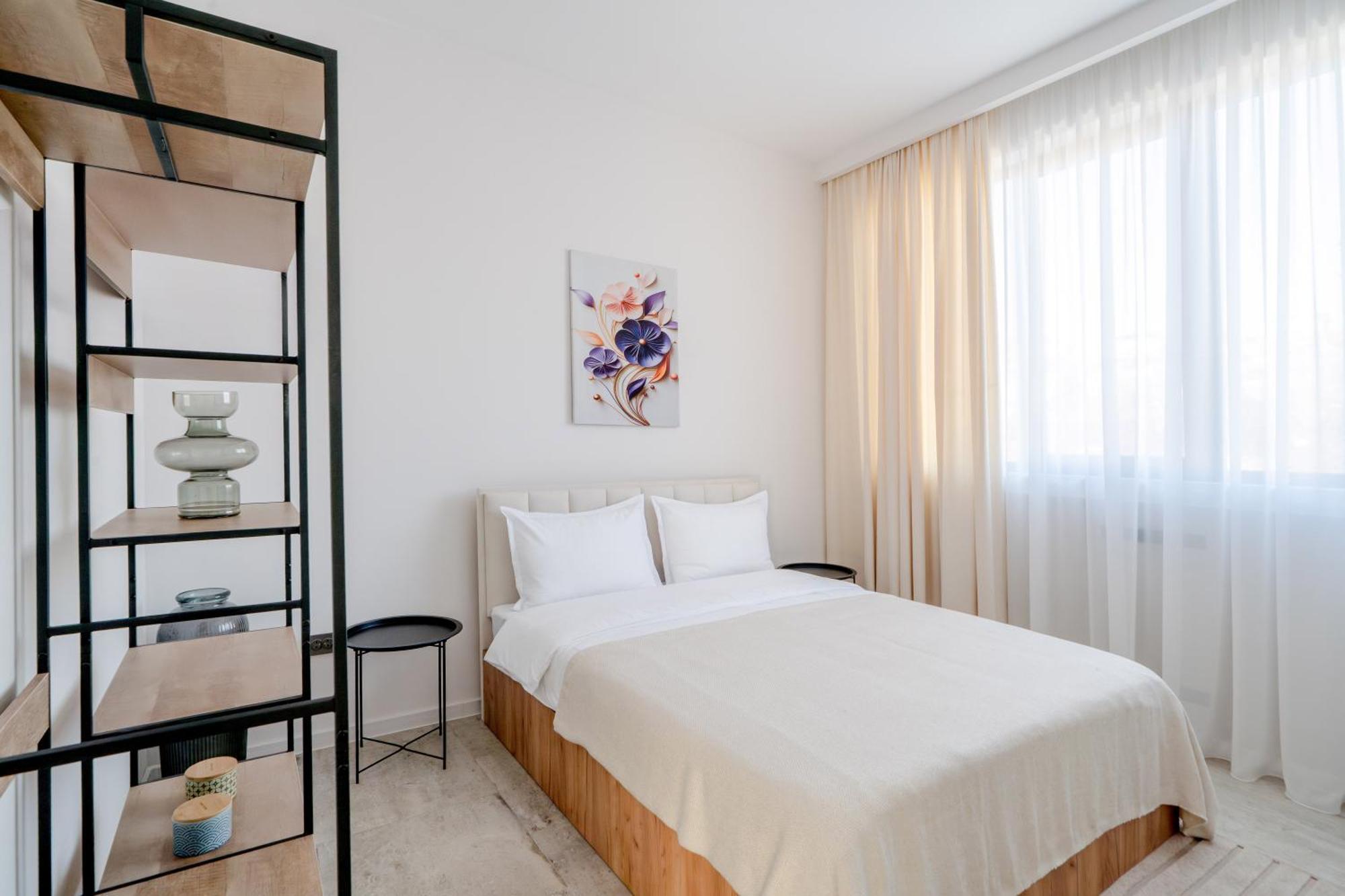 Niabi 3bdr Mansard With View Тбилиси