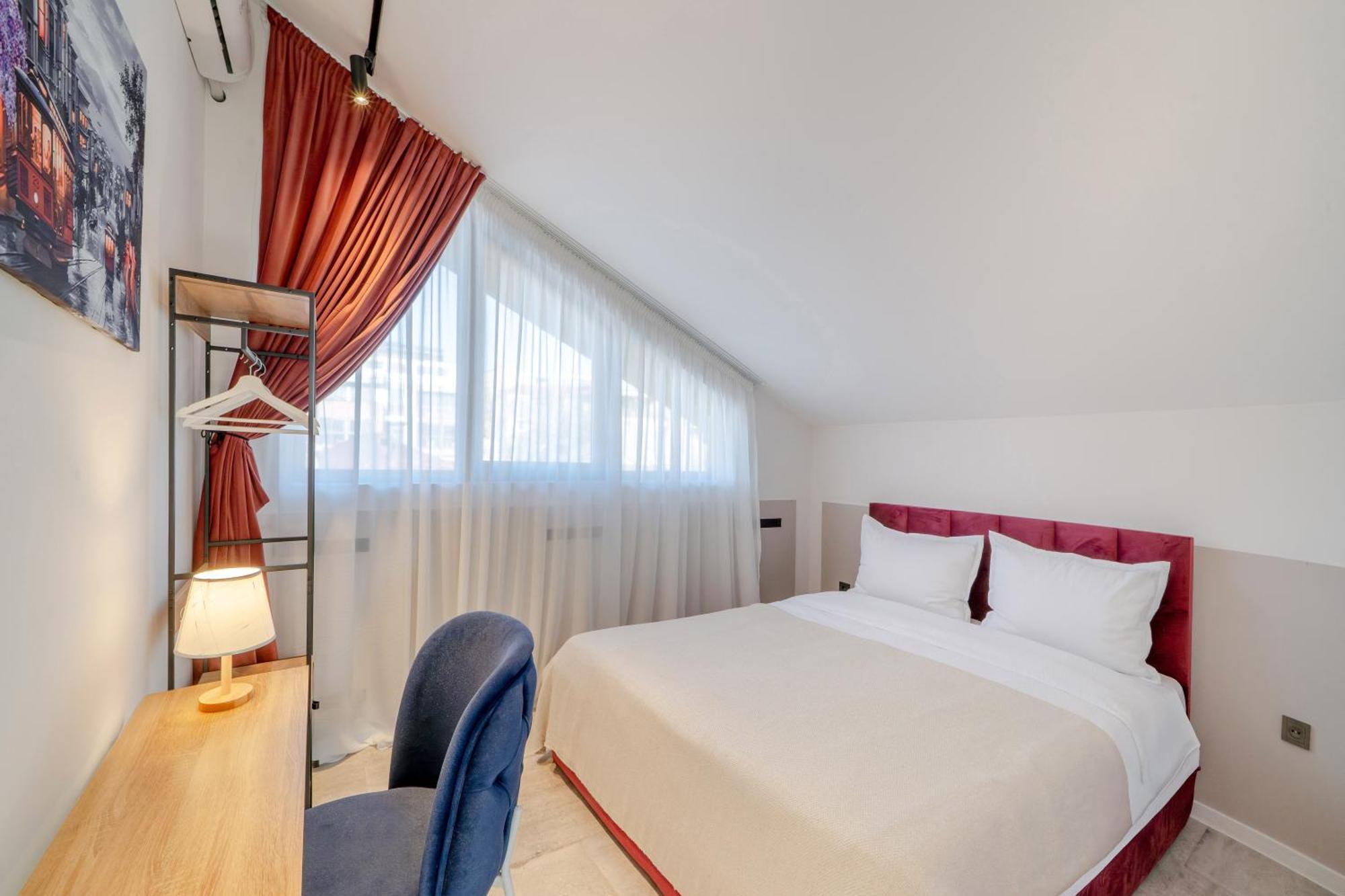Апартаменты Niabi 3bdr Mansard With View *